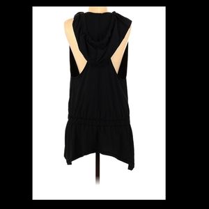 Lululemon Athletica sleeveless top